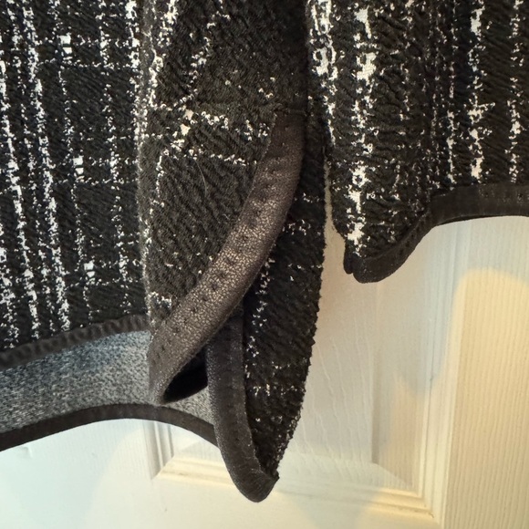 Max Studio Black & White Sweater sz XL - Picture 5 of 7